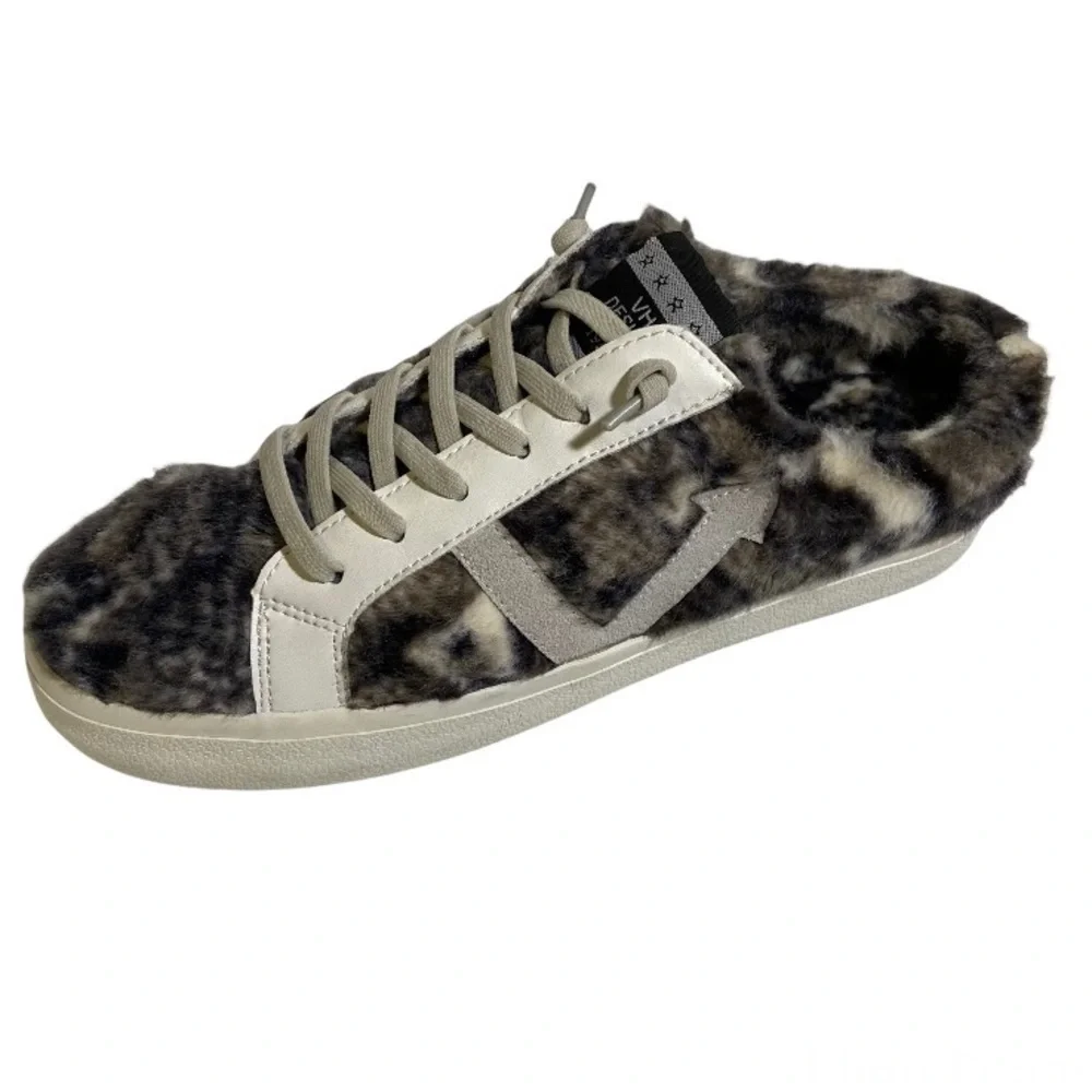 Vintage Havana Faux Fur Sneakers Slip On Sneakers Pewter Snake Women’s Size 8.5